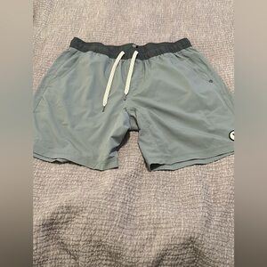 Vuori Kore shorts - men size large
